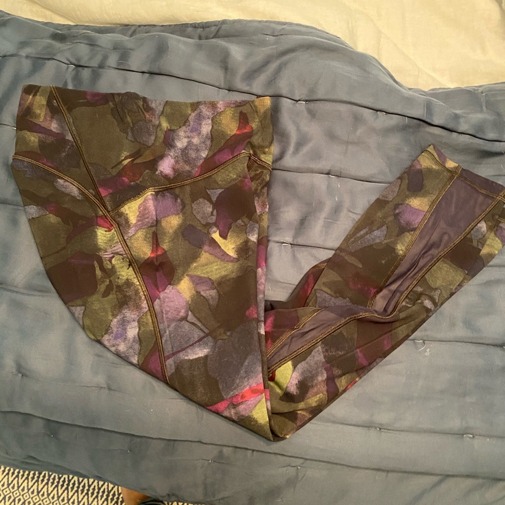 Lululemon train times size 8